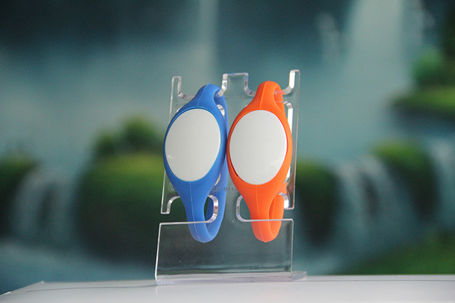 如何選購優(yōu)質(zhì)ic硅膠腕帶潔面儀